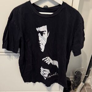 GAP Black Graphic Tee with Iconic Design